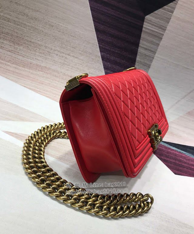 Chanel女包 香奈兒專櫃經典款BOY口蓋包 Chanel小羊皮紅色鏈條單肩斜挎包 A67086  djc4277